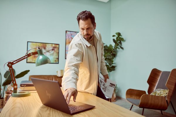 HP NB ELITEBOOK ULTRA ULTRA 7-258V 32GB 2TB SSD 14 BV 2.8K OLED TOUCH COPILOT WIN 11 PRO