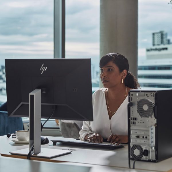 HP PC MT 400 G9 i7-13700 32GB 1024GB SSD WIN 11 PRO GARANZIA 2 ANNI ONSITE